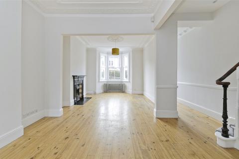 4 bedroom terraced house to rent, Shepherd's Bush W12 W12