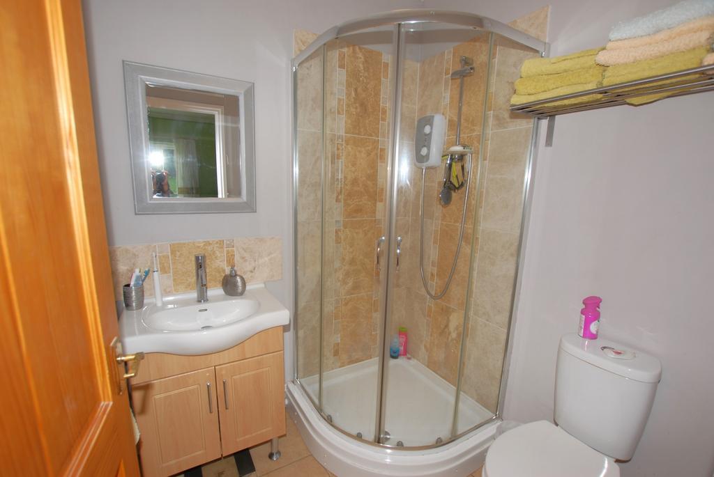 En-Suite Shower