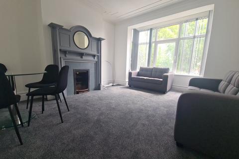 undefined, Ash Road, Leeds