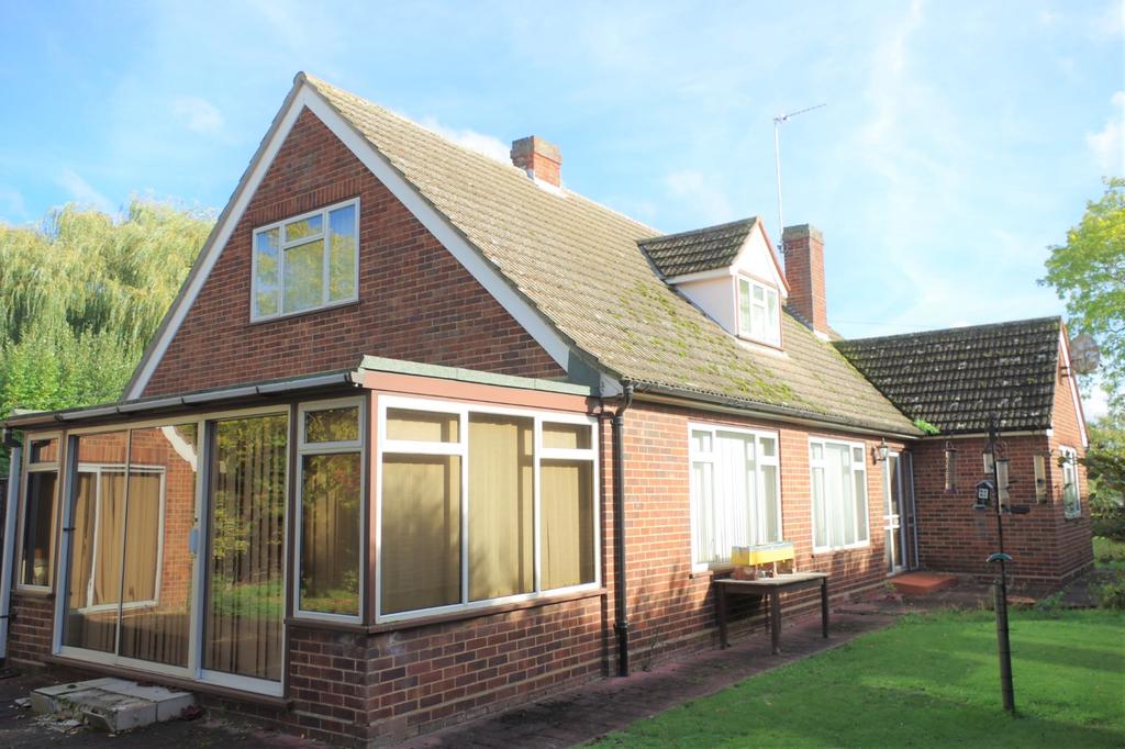 Combs Lane, Stowmarket IP14 5 bed detached house for sale £500,000