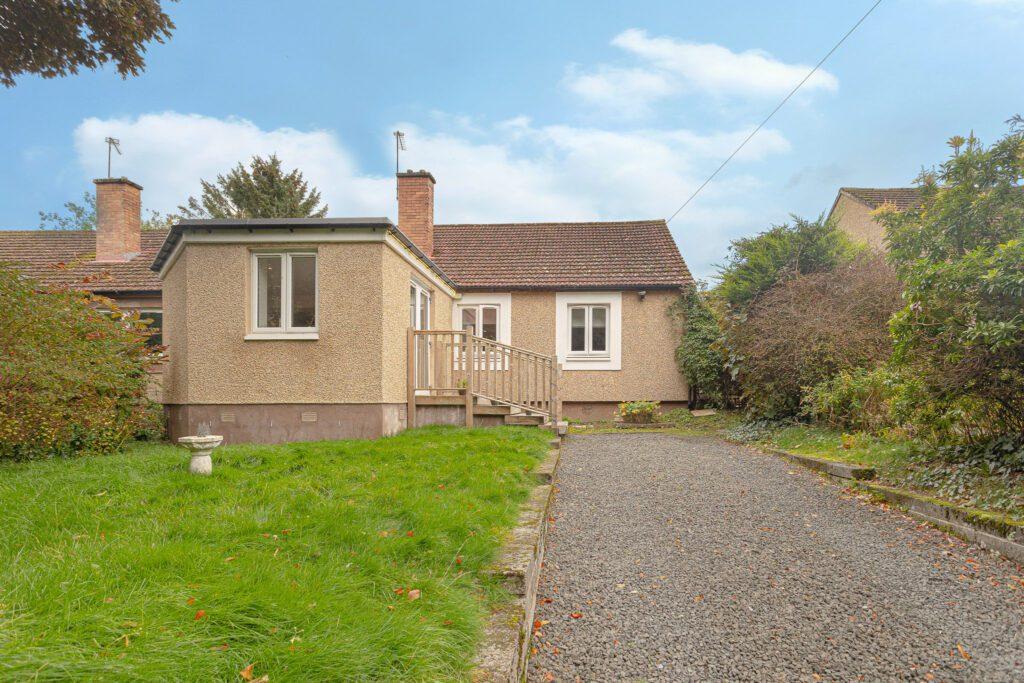 Manse Road, Linlithgow, EH49 3 bed semi-detached bungalow - £345,000