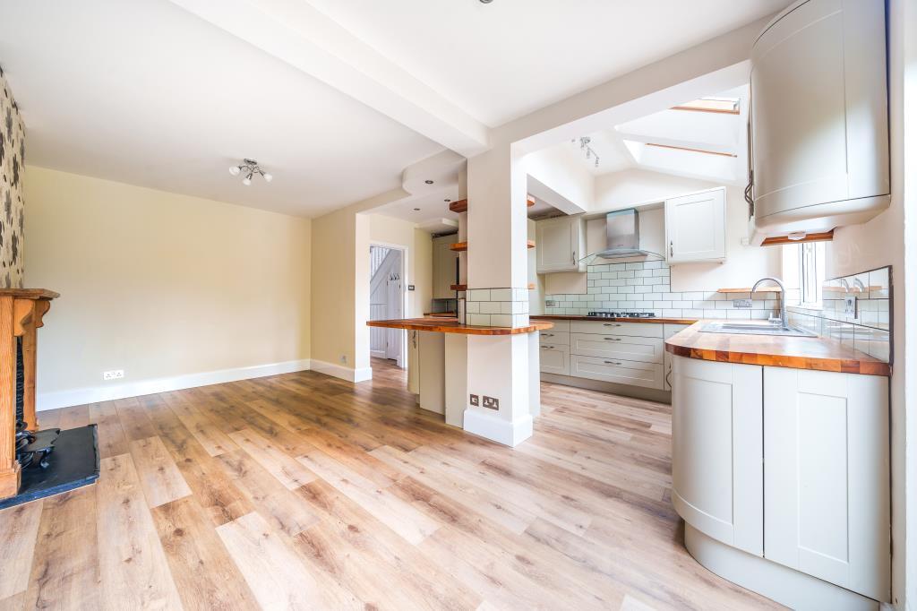 Virginia Water, Surrey, GU25 3 bed semidetached house to rent £2,150