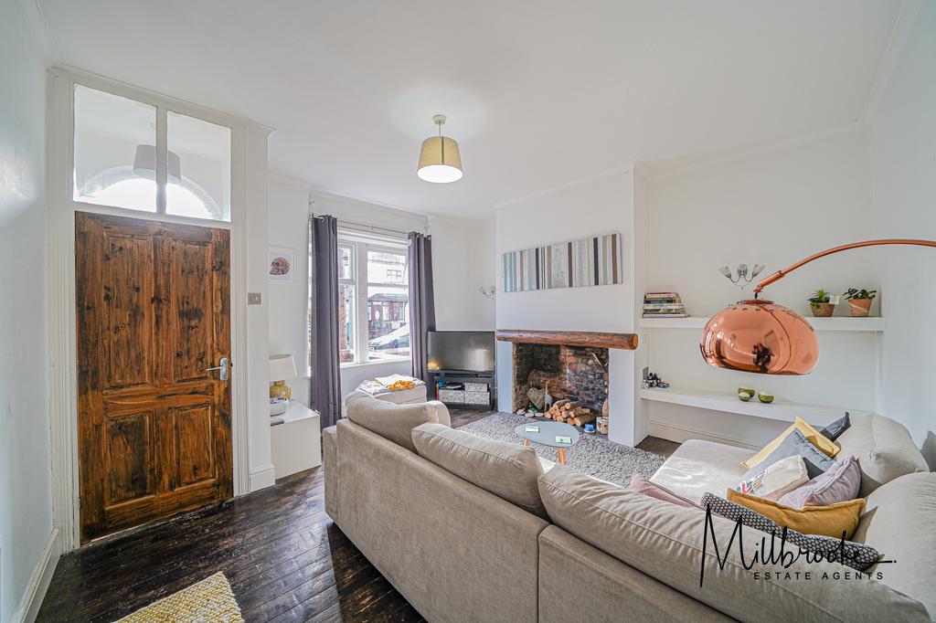 Leigh Road, Boothstown, Manchester, M28 2 bed terraced house £210,000