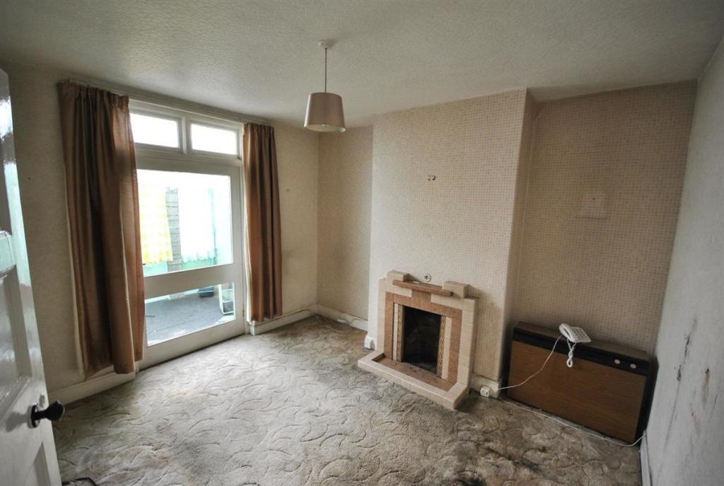 Kingsway, St. Bristol, Somerset, BS5 8NT 3 bed semidetached