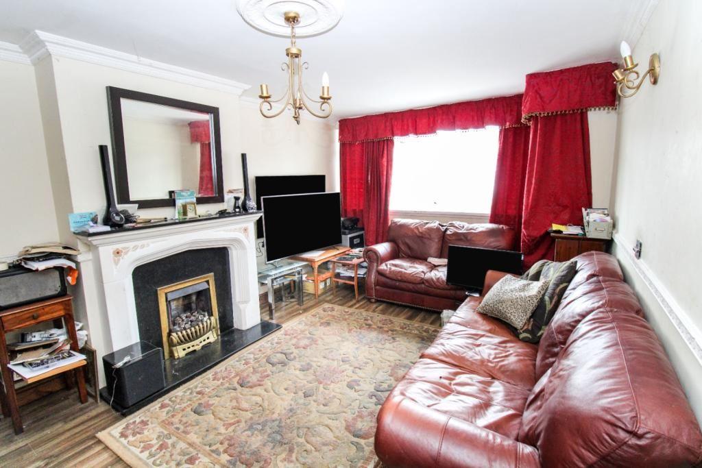Theodore Close, Oldbury, West... 3 bed semidetached house £170,000