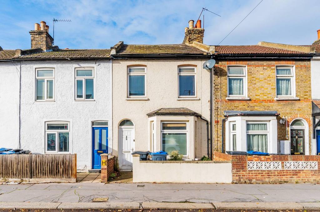 Gloucester Road CR0, Croydon, CR0 2 bed house for sale £430,000