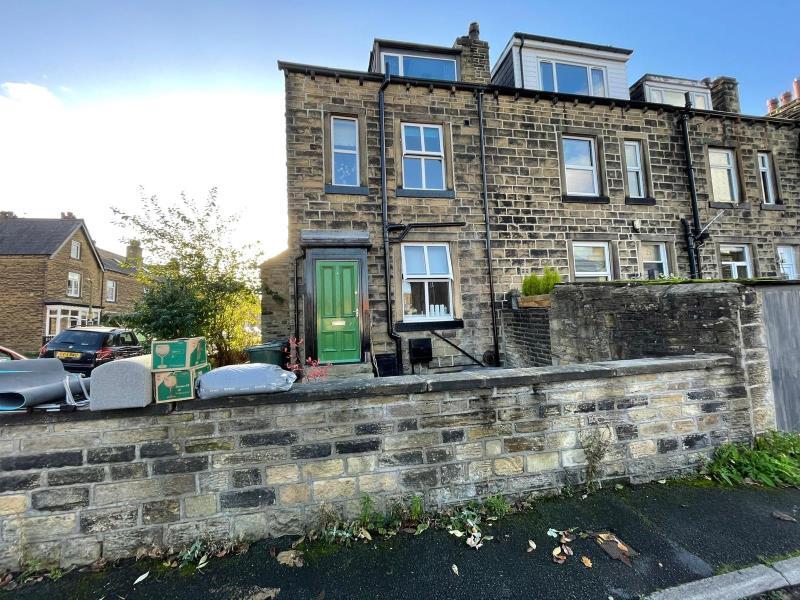 Myrtle Avenue, Bingley, BD16 1EW 4 bed end of terrace house £895 pcm