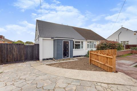 3 bedroom semi-detached bungalow for sale - Alan Grove, Leigh-on-sea, SS9