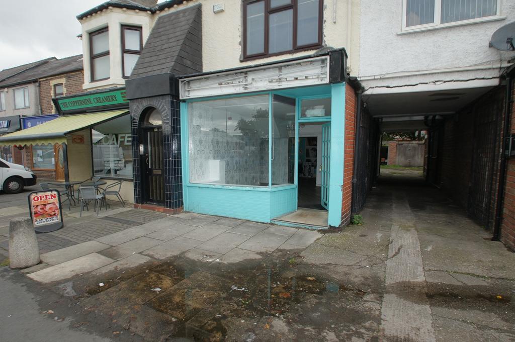 Chester Road, Whitby, Ellesmere Port, Cheshire. CH65 Shop £750 pcm (£173 pw)