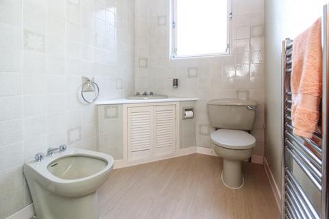 8 Durham Drive, Edinburgh, EH15 1PG