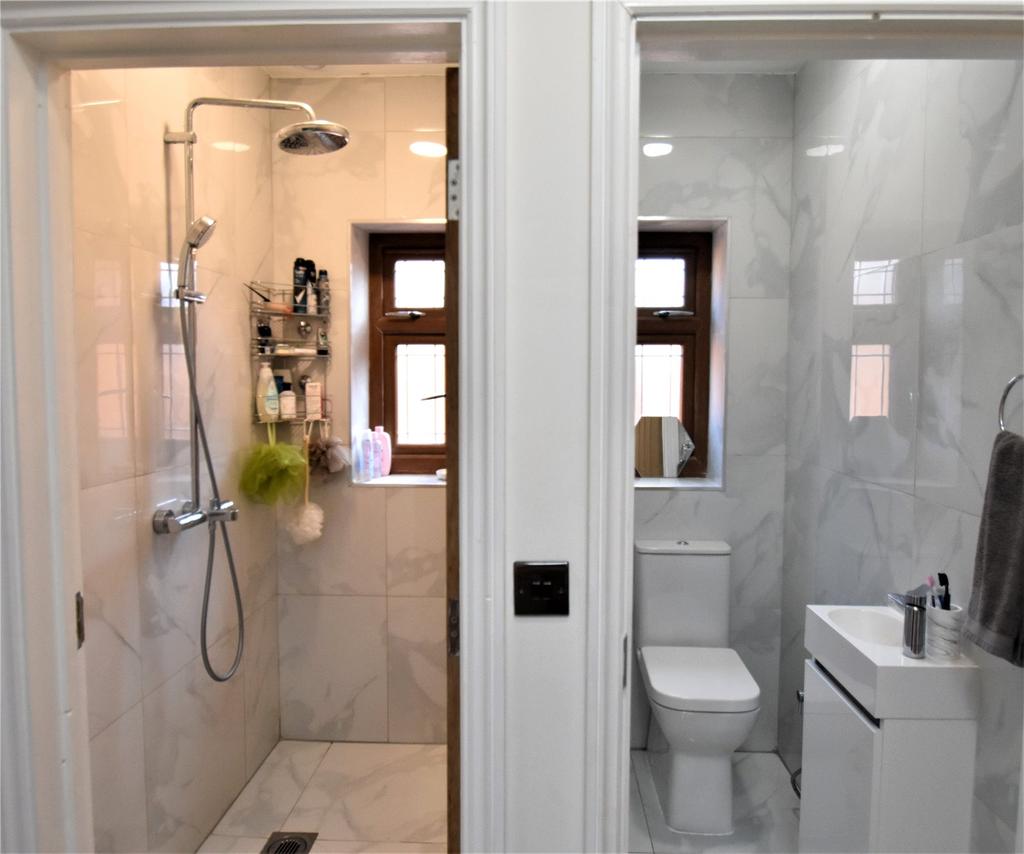 Wet Room and W/C