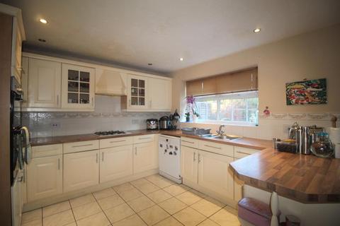 5 bedroom semi-detached house to rent - 12 Cavendish Close, Bicton Heath Shrewsbury SY3 5PG