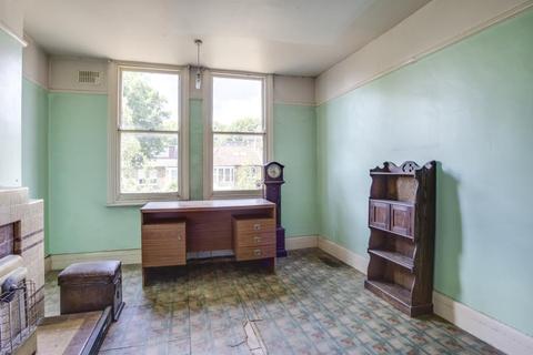 Flat 1, 8 King Edwards Gardens, London, W3 9RG