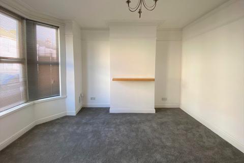 2 bedroom terraced house to rent, Southsea, Percy Road Unfurnished