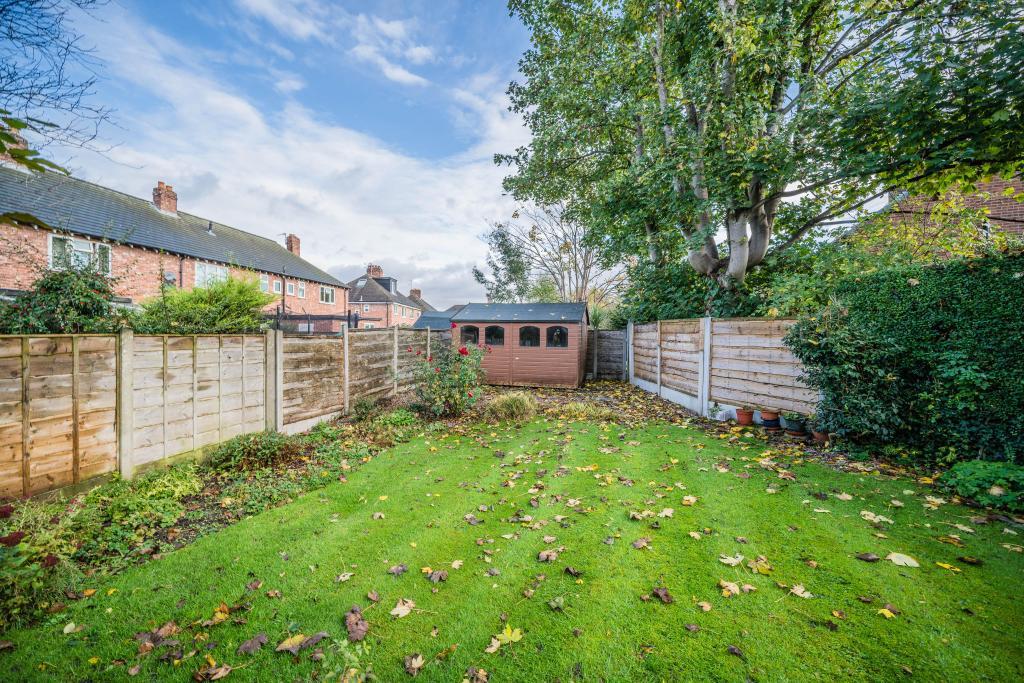 Beech Drive, Knutsford 3 bed semidetached house £325,000