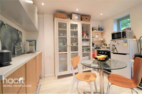 undefined, Kennel Cottages, Hemel hempstead
