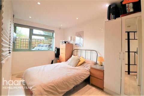 undefined, Kennel Cottages, Hemel hempstead