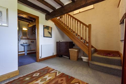 4 bedroom barn conversion for sale - Park End, Hall Lane, Staveley, Cumbria LA8 9QY