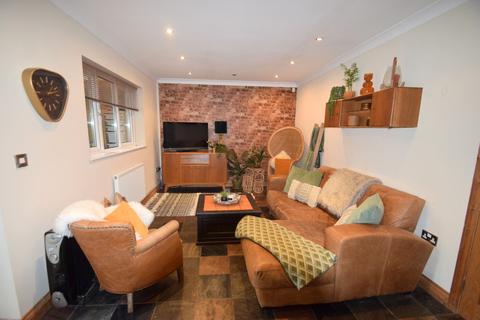 1 Andrews Close, Tondu, Bridgend, CF32 9EQ