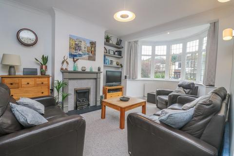 5 Broadlands Road, Hockley, SS5 5DT