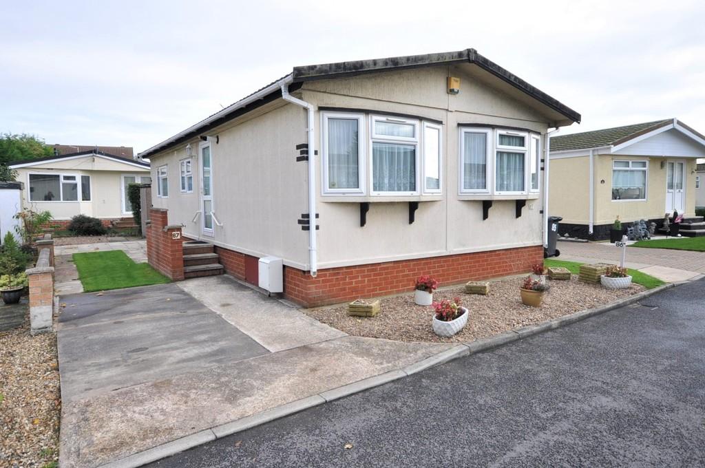 Palm Grove Court, Thorne, Doncaster, DN8 2 bed mobile home £75,000