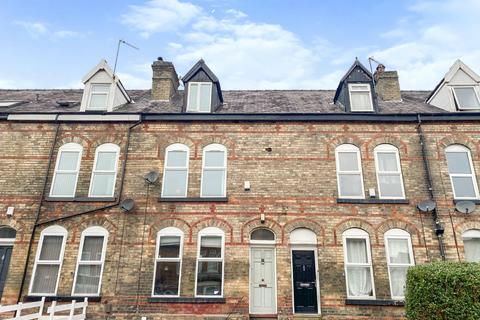 6 bedroom terraced house to rent, Lombard Grove, Fallowfield, M14