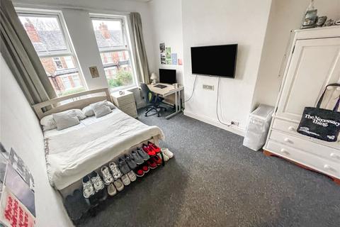 6 bedroom terraced house to rent, Lombard Grove, Fallowfield, M14