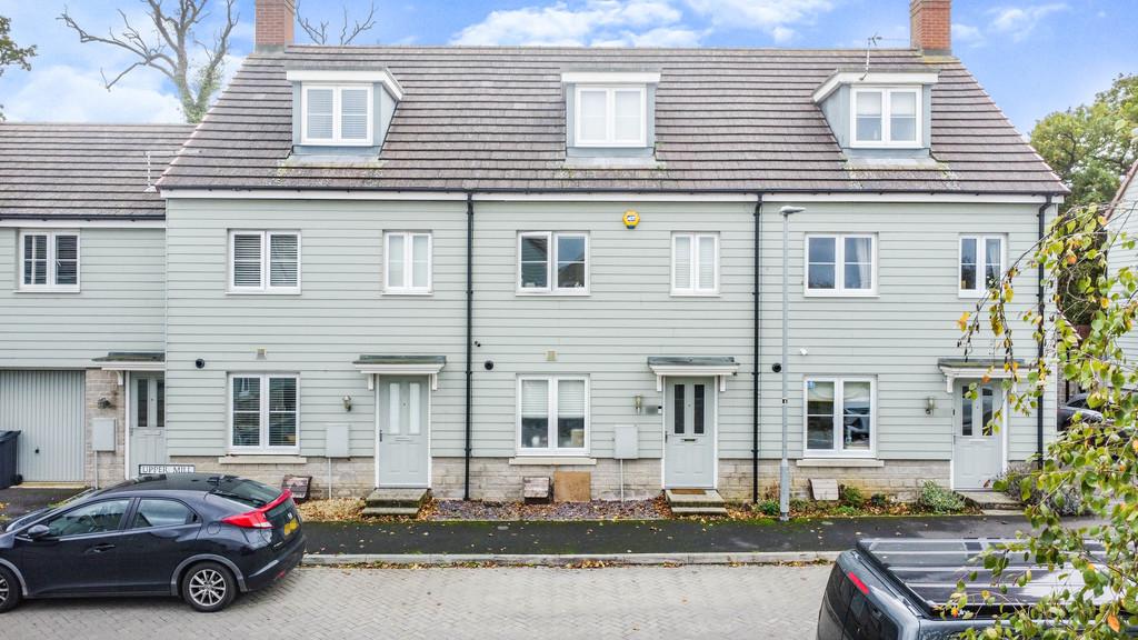 Upper Mill, Purton, Swindon 3 bed terraced house £325,000