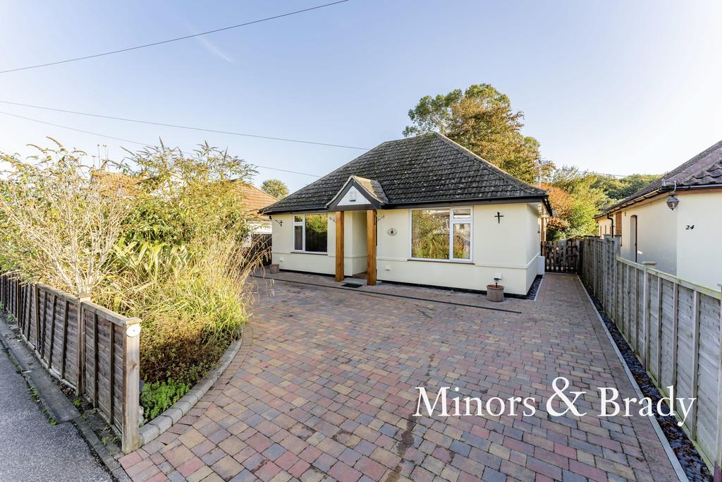 Chestnut Avenue, Oulton Broad 3 bed detached bungalow for sale £375,000