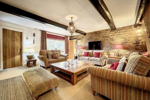 5 Bury Fold, Darwen, BB3 2QE
