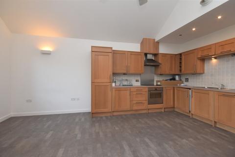 3 bedroom apartment to rent - Rotary Way, Colchester