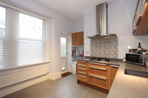 Flat 1, 10 Archer Road, Penarth, CF64 3LS