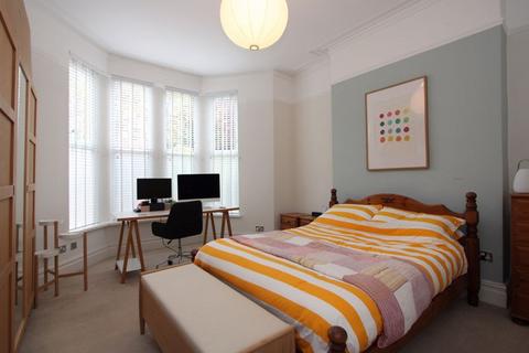 Flat 1, 10 Archer Road, Penarth, CF64 3LS