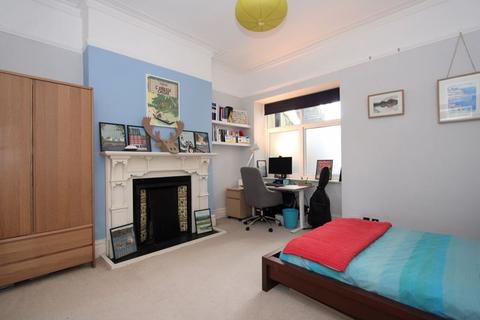 Flat 1, 10 Archer Road, Penarth, CF64 3LS