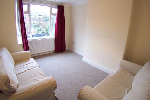 2 bedroom townhouse to rent, Kelso Gardens, Leeds