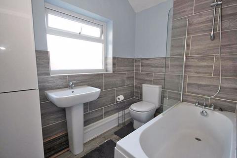 59 Fairmont Road, Grimsby, DN32 8DY