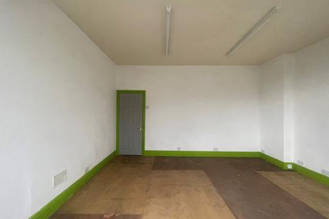 Shop to rent, Newborough Street, Blaenau Ffestiniog, Gwynedd, LL41