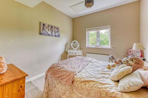 25 Deacons Field, Brewood, Stafford, ST19 9GA