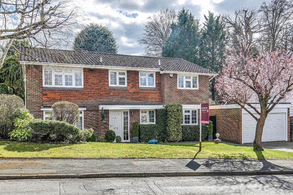 Kersey Drive, South Croydon, Surrey... 5 bed detached house £850,000