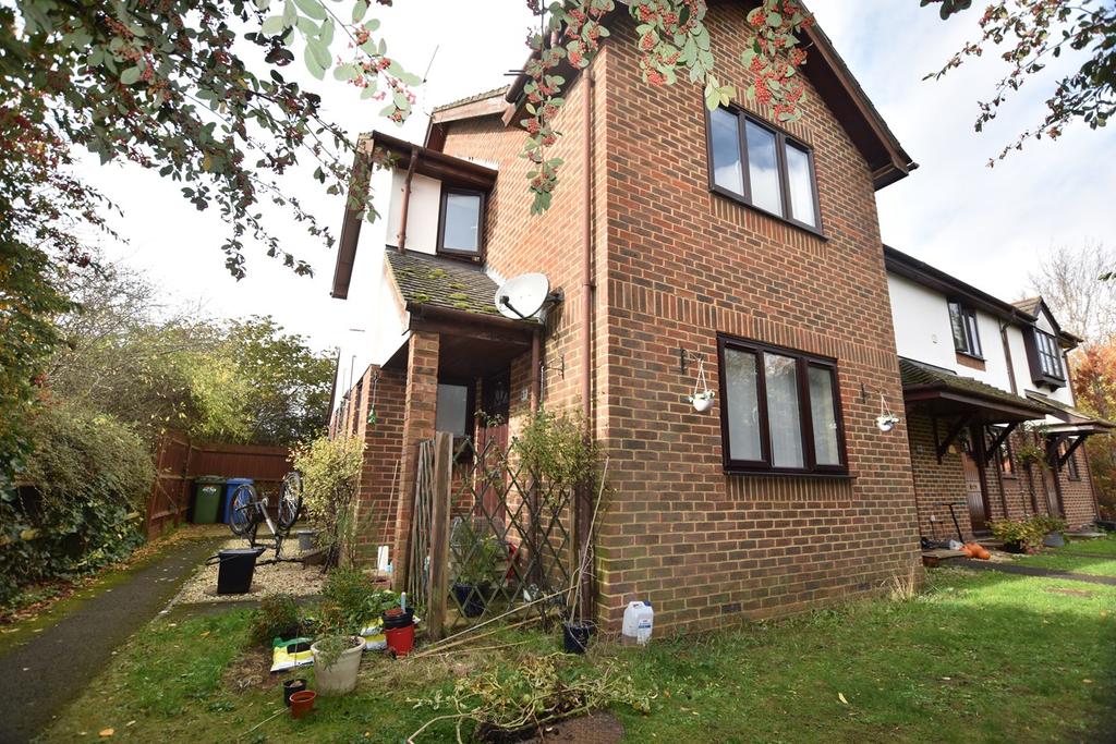 Westmorland Drive, Warfield, Bracknell, RG42 1 bed terraced house £