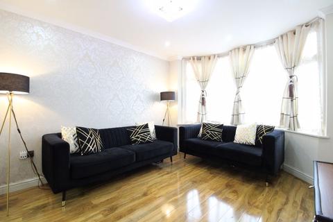 3 bedroom terraced house for sale, Runley Road, Luton