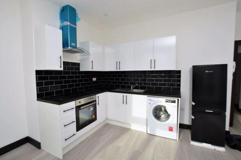 1 bedroom flat to rent, High Street, High Wycombe