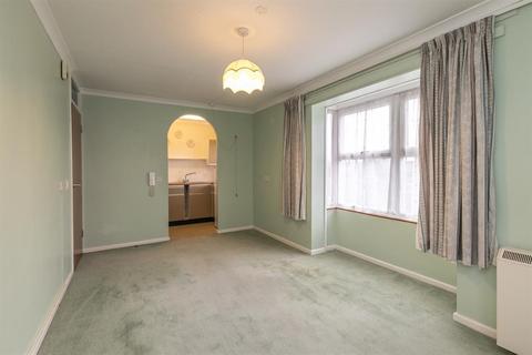 1 bedroom retirement property for sale - Gainsborough Lodge, South Farm Road, Worthing, //