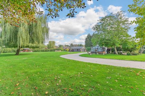 5 bedroom detached house for sale, Tile Kiln Lane, Harefield, Uxbridge, Middlesex