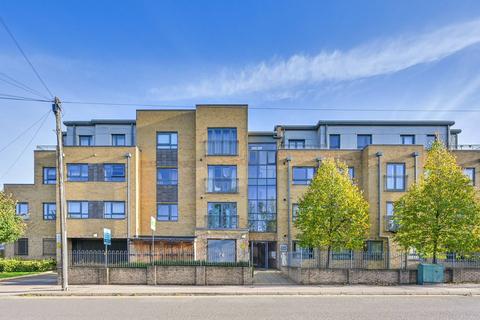 Flat 35, Alana Heights, 154 Kings Head Hill, London, E4 7NU