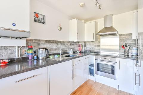 Flat 35, Alana Heights, 154 Kings Head Hill, London, E4 7NU