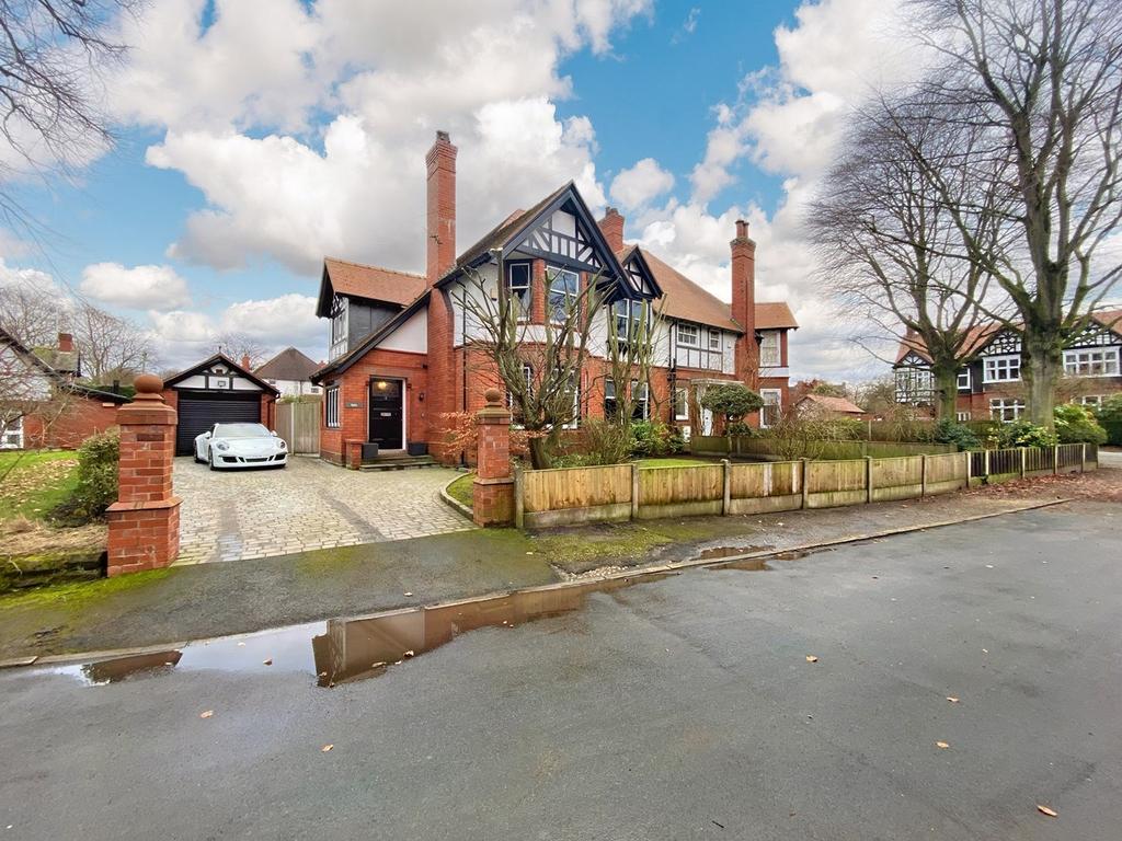 Marlborough Crescent, Stockton Heath, Warrington, WA4 4 bed semi