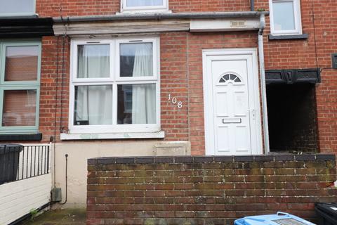 3 bedroom house share to rent - Portland Street