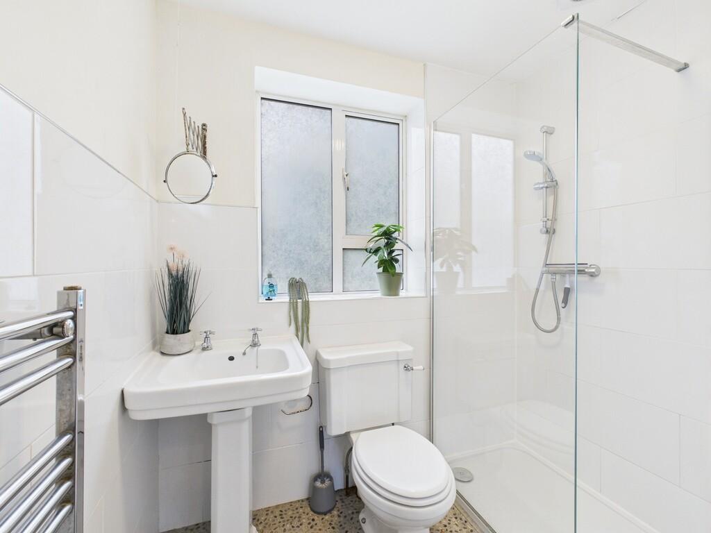 Bathroom &amp; Toilet