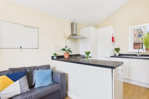 5 bedroom detached house to rent, Cunningham Road